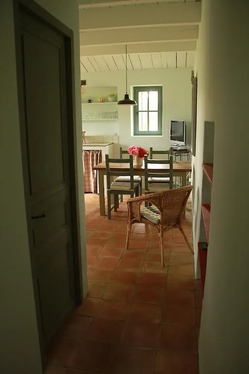 Hôtel Le Mas des Peupliers à Saint-Andiol Maison d'hôtes