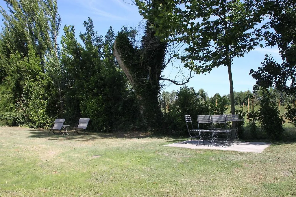 Le Mas Des Peupliers Guest House Saint-Andiol France